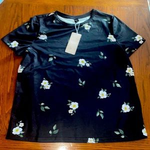 Emery Rose Women’s Top